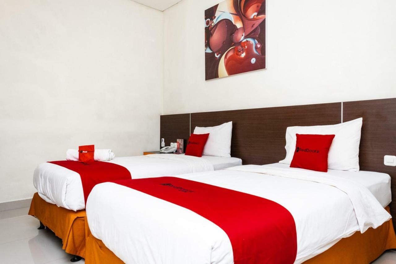 Reddoorz @ Pelita Raya Rappocini Hotel Makassar Kültér fotó