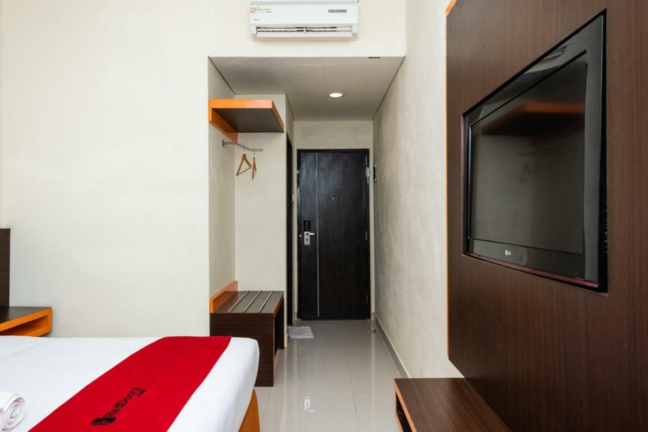 Reddoorz @ Pelita Raya Rappocini Hotel Makassar Kültér fotó