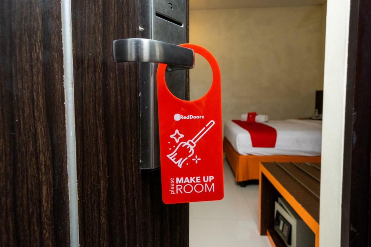 Reddoorz @ Pelita Raya Rappocini Hotel Makassar Kültér fotó